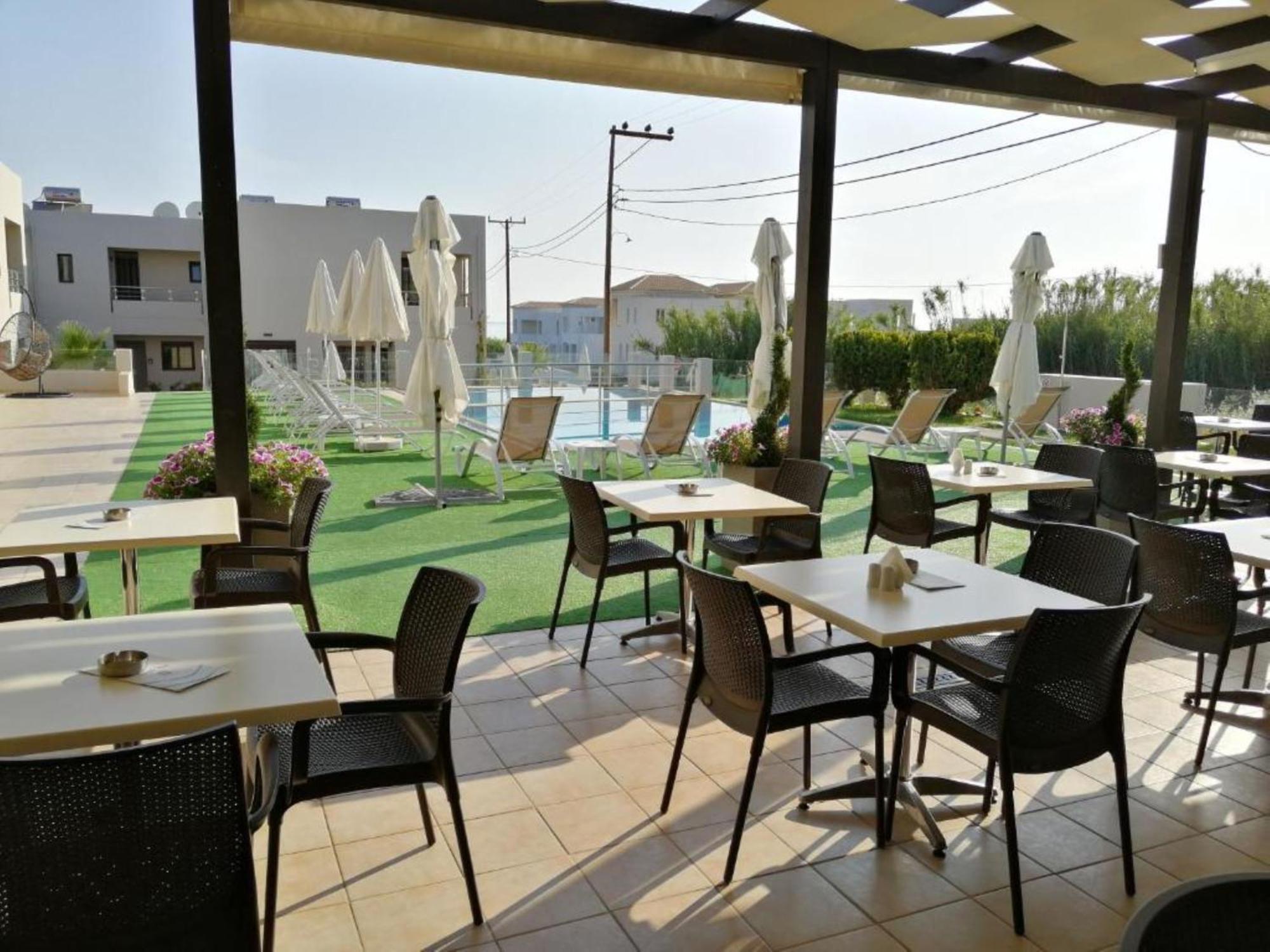 Carisa Suites And Apartments Máleme Kültér fotó