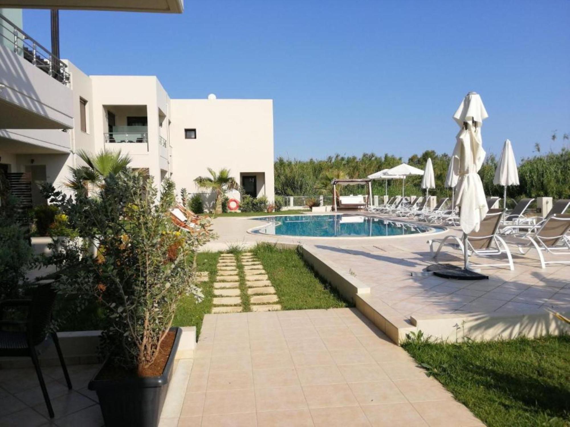 Carisa Suites And Apartments Máleme Kültér fotó