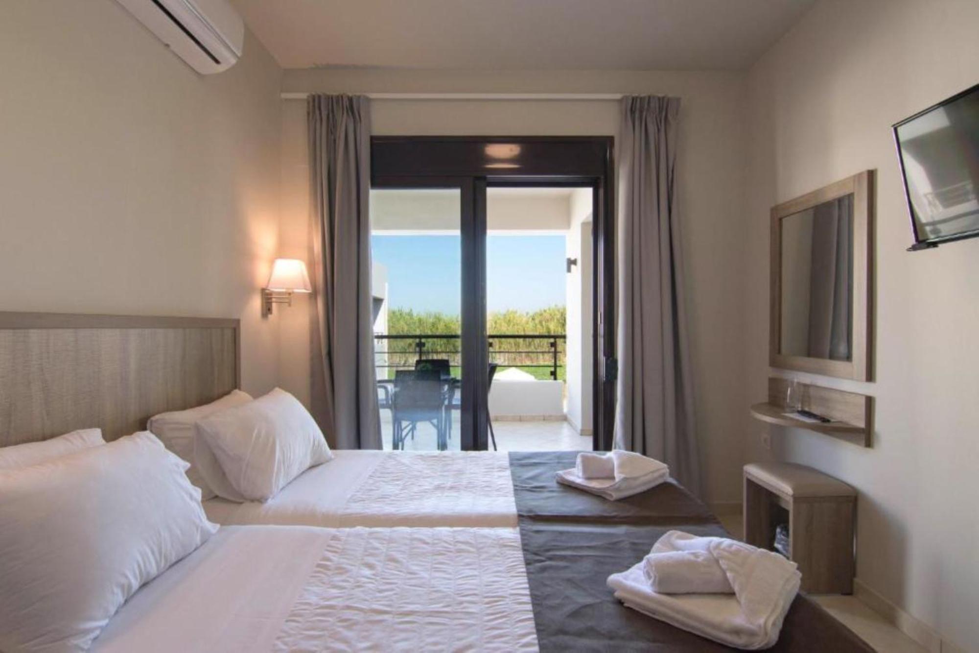 Carisa Suites And Apartments Máleme Kültér fotó