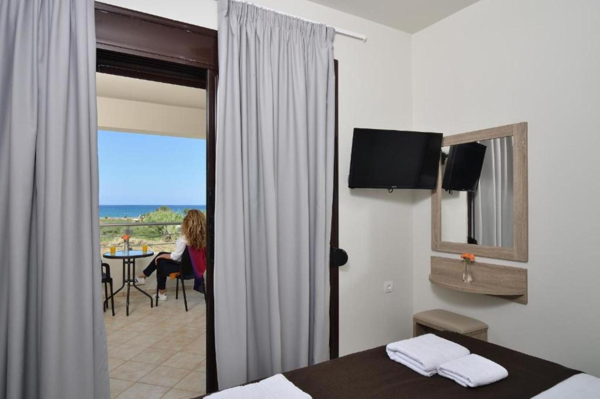 Carisa Suites And Apartments Máleme Kültér fotó