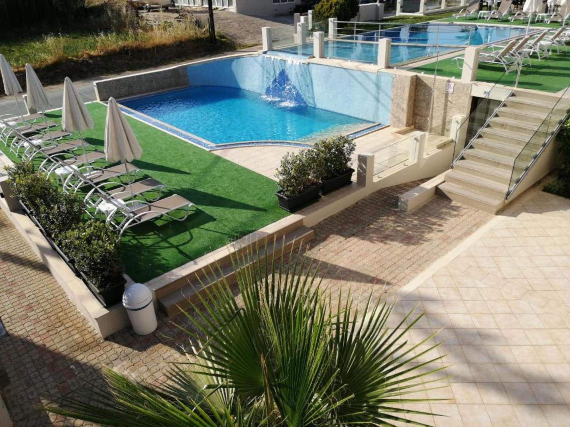 Carisa Suites And Apartments Máleme Kültér fotó