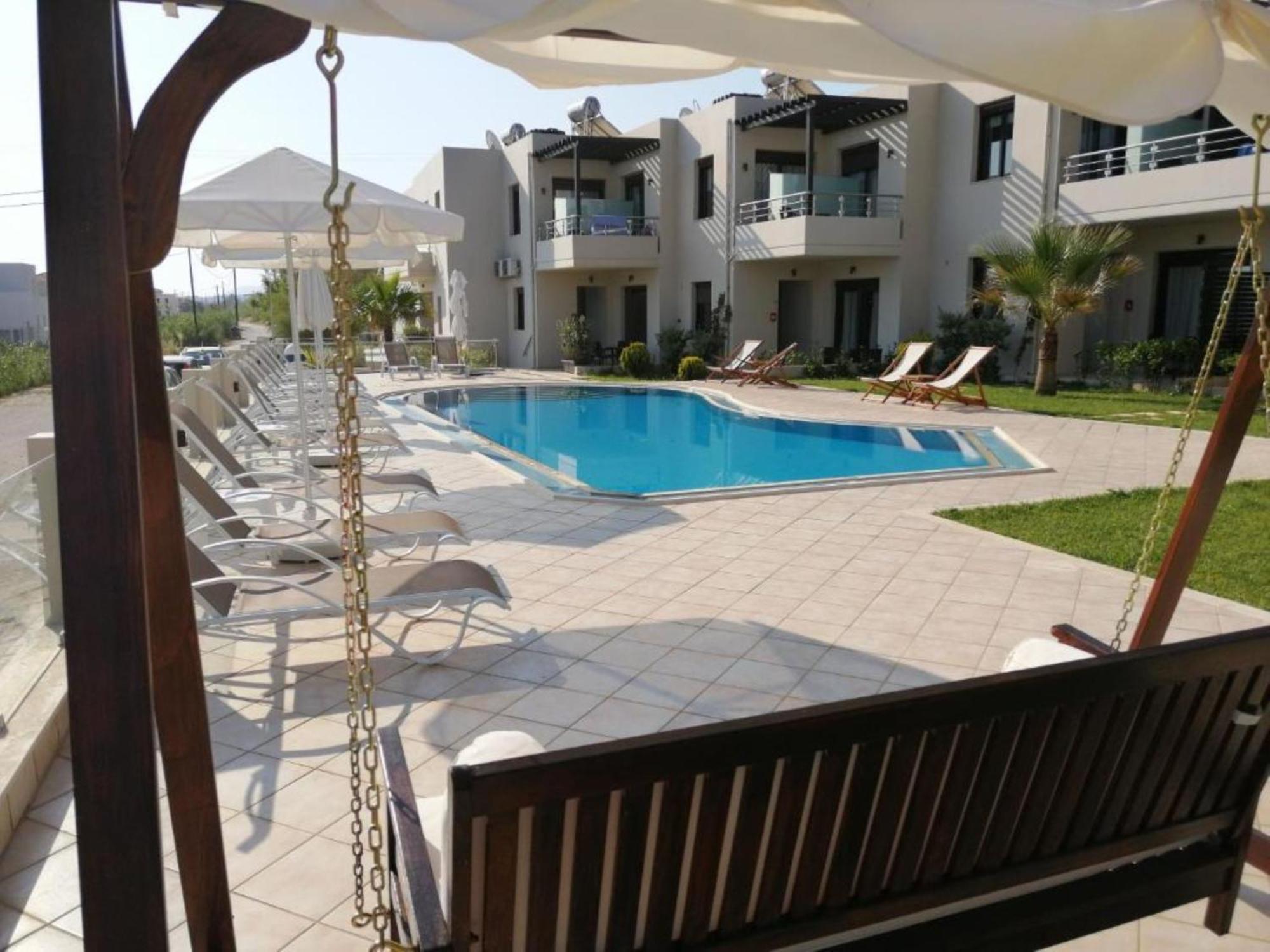 Carisa Suites And Apartments Máleme Kültér fotó