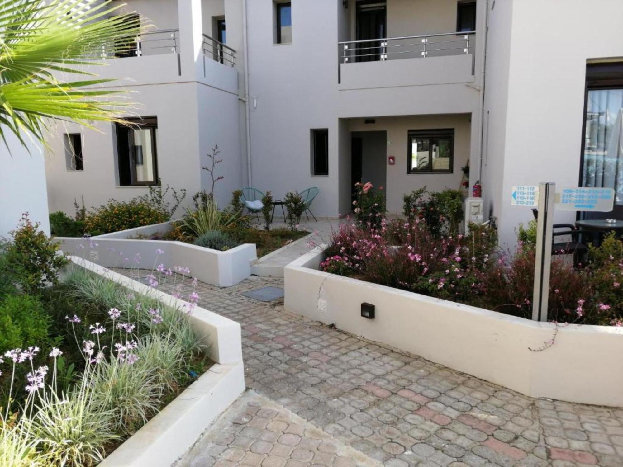 Carisa Suites And Apartments Máleme Kültér fotó