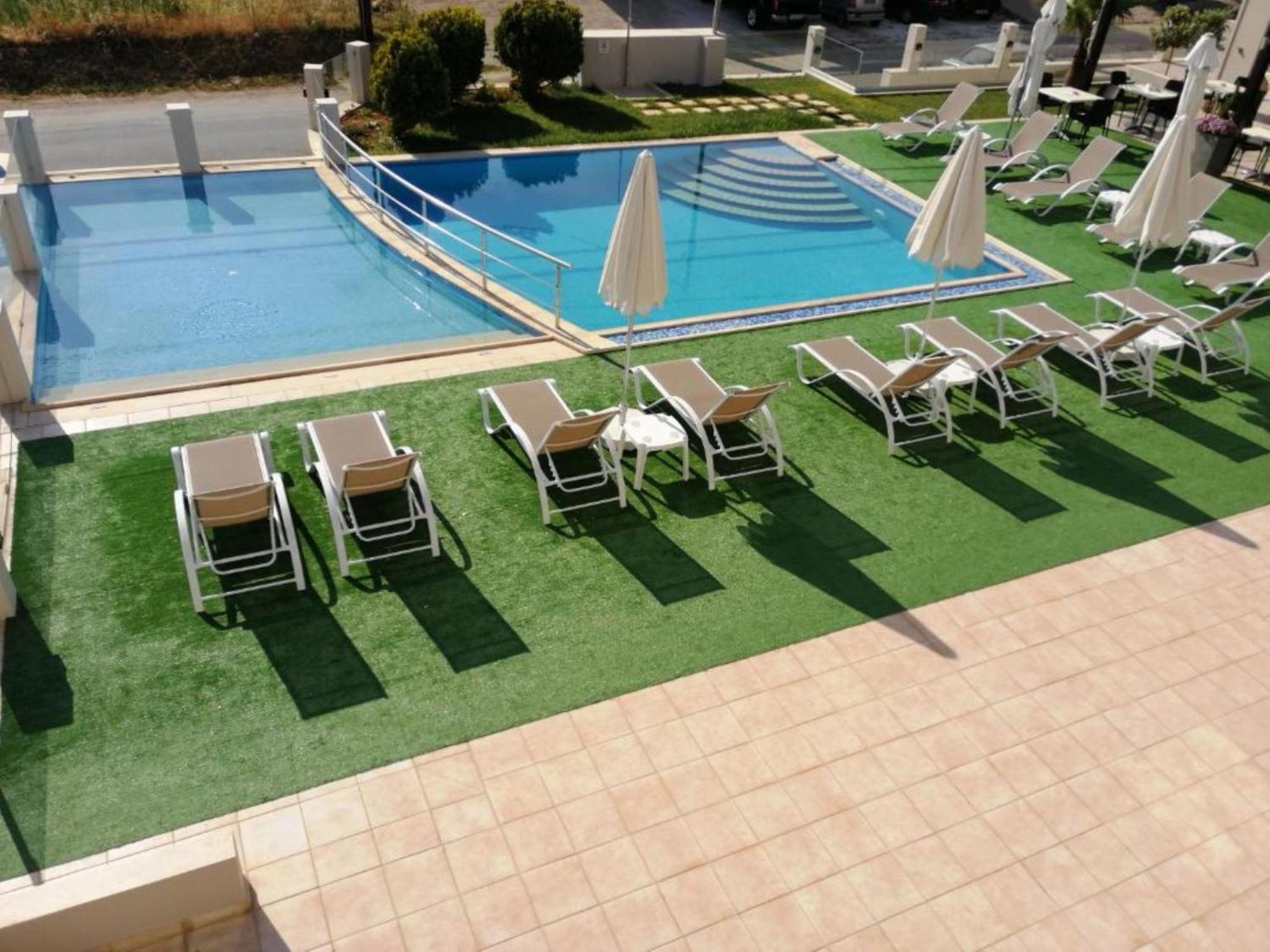 Carisa Suites And Apartments Máleme Kültér fotó